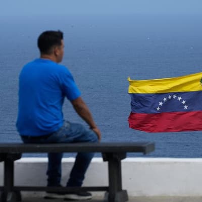 Oil prices unlikely to rise far on Venezuelan turmoil