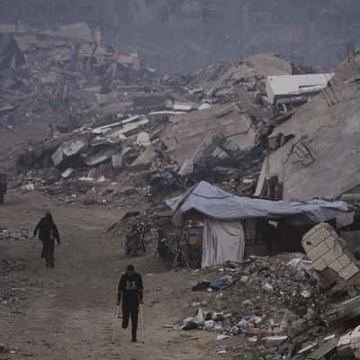 Deadly air strikes and attacks despite Gaza ceasefire