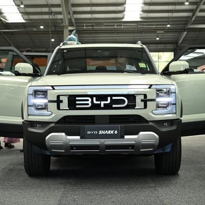 Hybrids, SUVs and utes race away with 2025 car sales