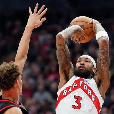 Daniels' Hawks stumble amid Trae trade speculation