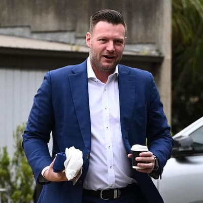 Star Liberal MP to officially step down next month