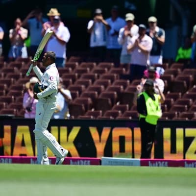Grateful Khawaja waves and kisses Test cricket goodbye