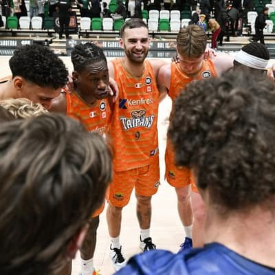 Cyclone threat forces Taipans-Bullets postponement