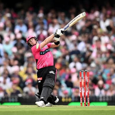 Rain puts dampener on Steve Smith's Big Bash return