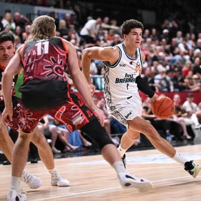 Breakers fight to resist Hawks' comeback in crucial win