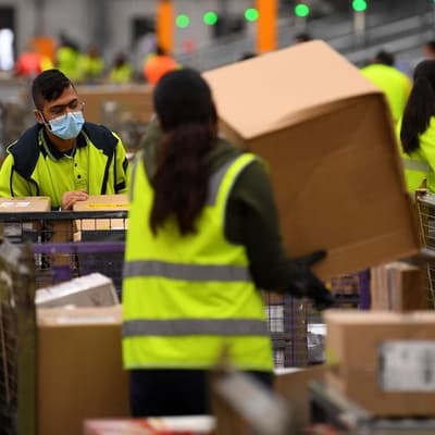 Australia Post rival shuts operations without warning