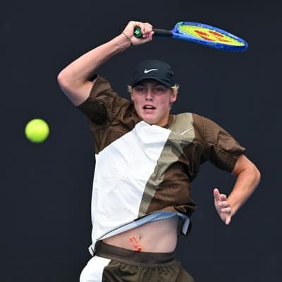 Cruz Hewitt crashes out of Open qualifying again