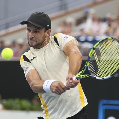 Aussie qualifier advances to Adelaide quarter-finals