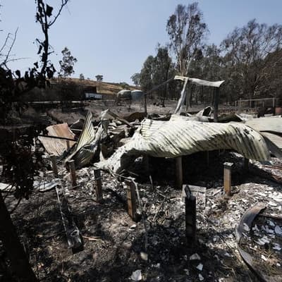 Bushfire losses mount, dangerous conditions ahead