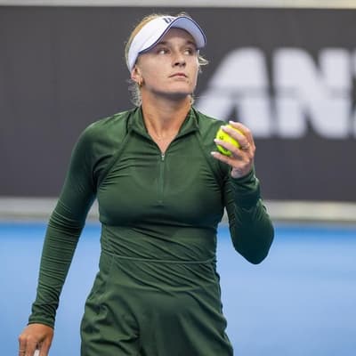 Aussie wildcard's Hobart run ended by gun teenager