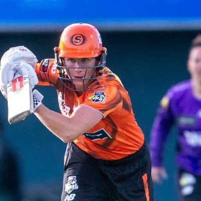 Mooney misses out again as Gardner's WPL Giants flop