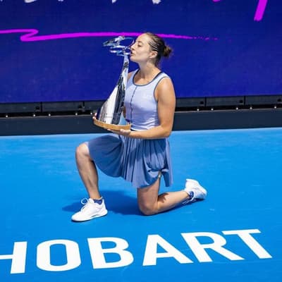 Italian qualifier battles nausea to claim Hobart crown
