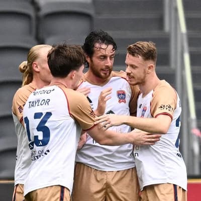 Stajcic hints at changes after Wanderers fall to Jets