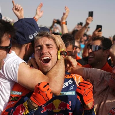 Chucky hands Dakar crown to mate after unreal finish