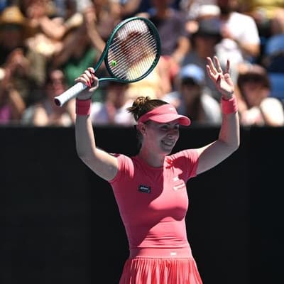 Gibson gets Australian party started at Open