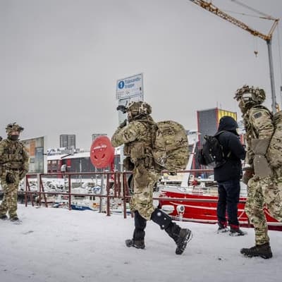 UK PM says calm talks can avert trade war on Greenland