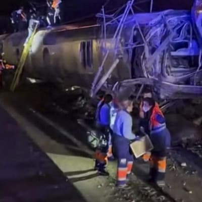 Death toll soars after high-speed train crash in Spain