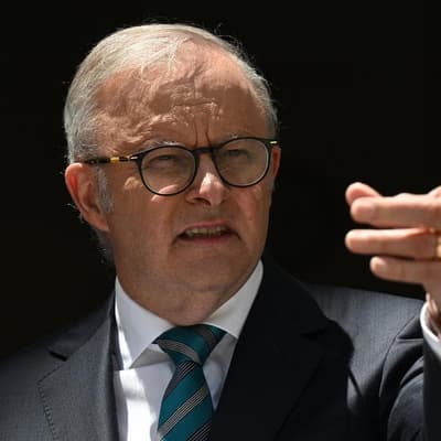 Edited clip makes PM appear to dodge 'radical Islam' question