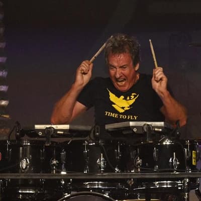 'Irreplaceable': Midnight Oil drummer Rob Hirst dies