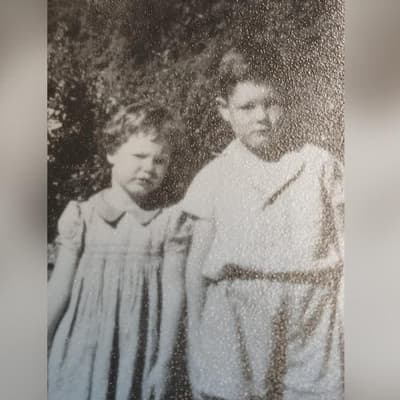 Holocaust descendants reunited amid troubled times