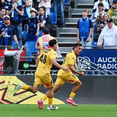 Wasteful Auckland implode in ALM draw with Mariners