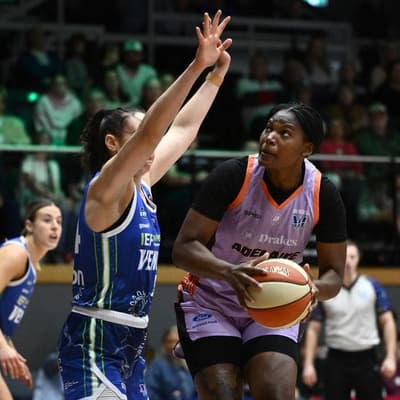 Feagin leads Lightning to comeback win over Geelong