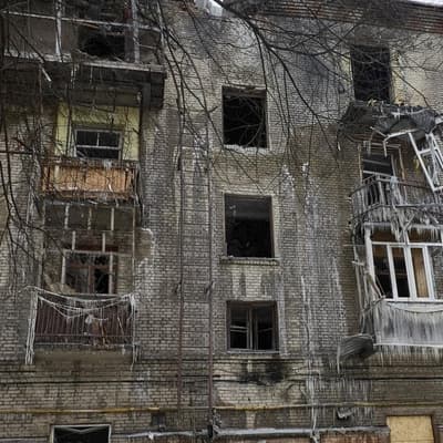 Russian strike on Ukraine city causes power outages