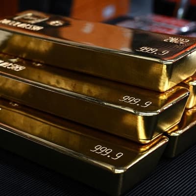 Precious metals surge ever higher as US dollar fades