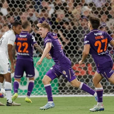 Kucharski nails late stunner as Glory down Auckland