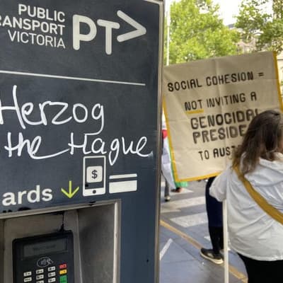 Activists vow 'uncomfortable' trip for Israel president