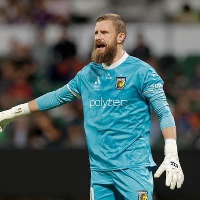 Victory denied as 10-man Mariners pull off ALM upset