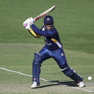 Rogers leads Vics to big win with freak catch and runs