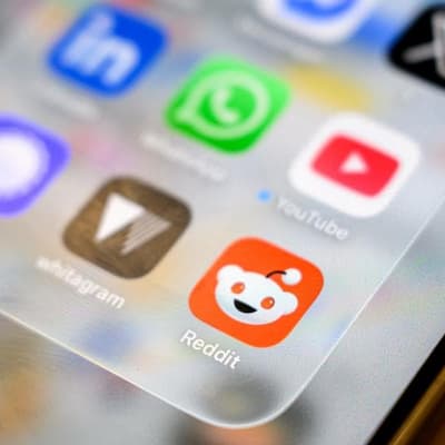 Spain looking at Aussie ban on social media for kids