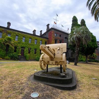 Veterans call to hold fire on Defence property sell-off