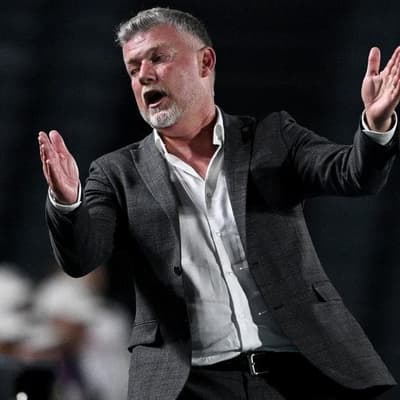 'Jekyll and Hyde': Sydney eye breakthrough Auckland win