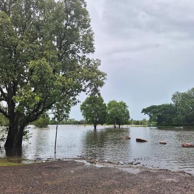 River bursts its banks at evacuated outback town