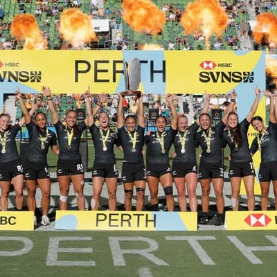 Silver lining for Aussie women as Kiwis cruise to gold