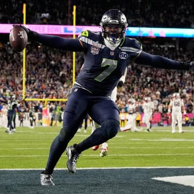 'Chips and a parmi': Aussie stars in Super Bowl rout