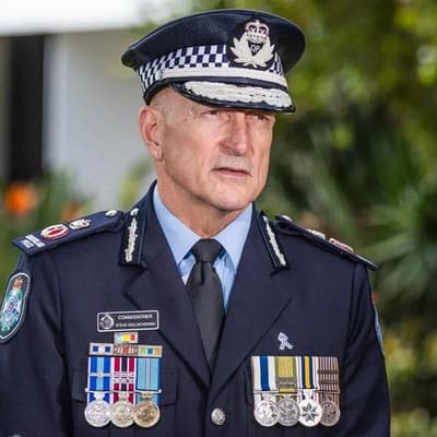 Top cop announces retirement to focus on health