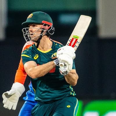 Smith answers SOS after Marsh suffers testicular injury