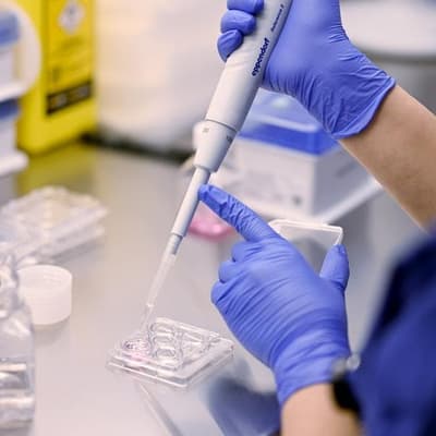 Solo, queer parents-to-be facing donor sperm 'drought'