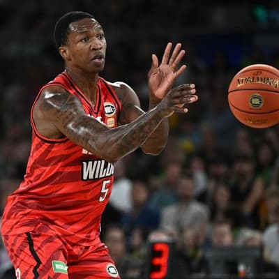 Wildcats pour heat on Kings' MVP candidate Davis