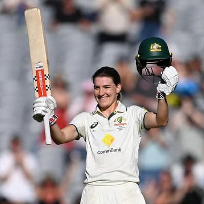 Sutherland in rare air with second straight top gong