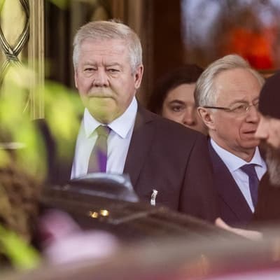 Ukraine talks end after Zelenskiy says Russia stalling