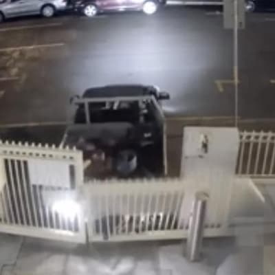 Call for more action after synagogue gates rammed