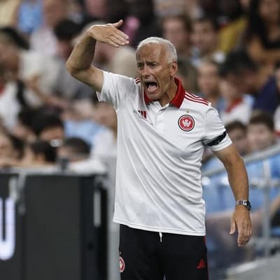 Spoon looms after rudderless Wanderers fall to Mariners