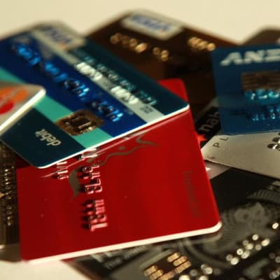 Aussies tapping more credit as arrears value swells