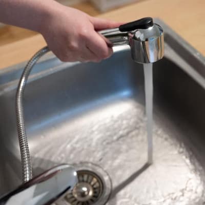 Plumbing supplier's green shoots snipped by rate hike