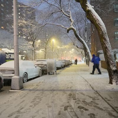Dangerous blizzard warnings issued for US East Coast