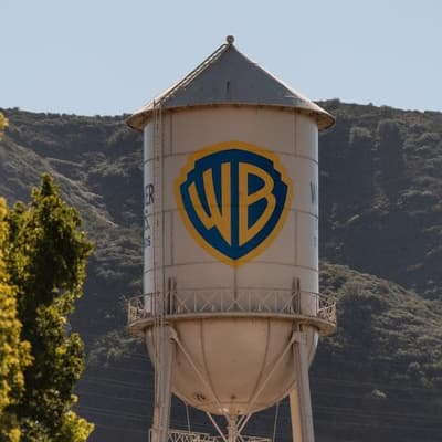 Paramount submits higher offer for Warner Bros
